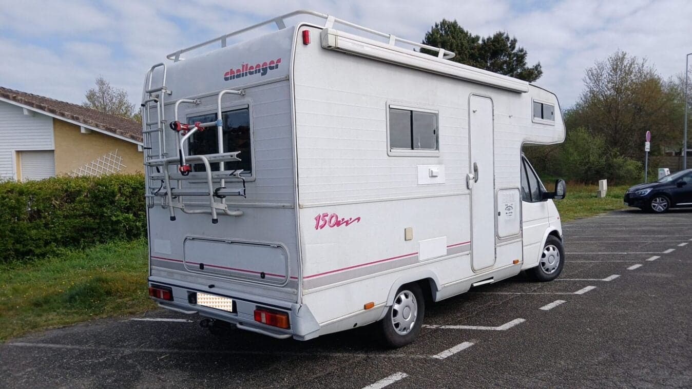 FORD TRANSIT 2.2 TDCI 140 CV – Capucine rénovée – 4