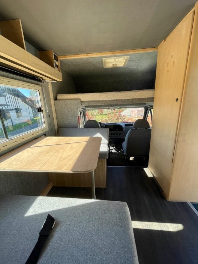 FORD TRANSIT 2.2 TDCI 140 CV – Capucine rénovée – 8