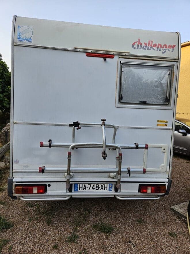 CHALLENGER GENESIS 280 – Capucine familiale 7 couchages – 4