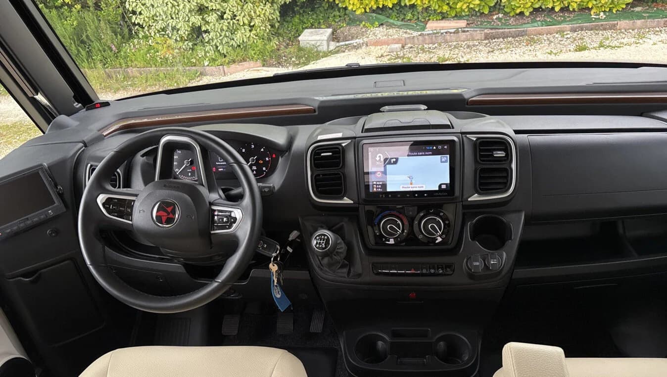 AUTOSTAR PRESTIGE Design Edition I730LJA – Intégral premium – 8
