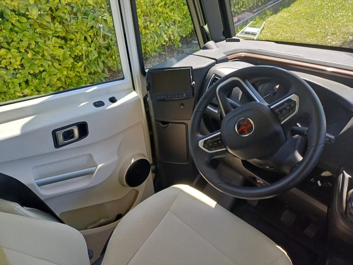 AUTOSTAR PRESTIGE Design Edition I730LJA – Intégral premium – 9