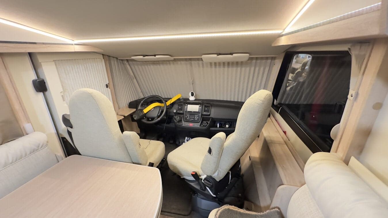 EURA MOBIL Integra Line IL 695 QB – Intégral allemand haut de gamme – 9