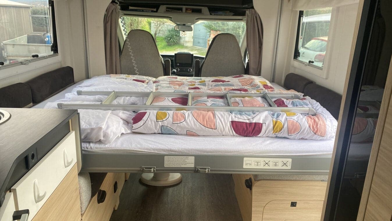 CHALLENGER 380 Start Edition – Profilé familial 5 couchages – 5