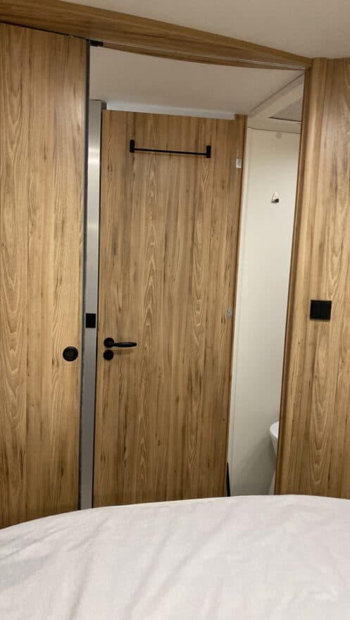 BAVARIA T746 FC – Profilé récent 4 couchages tout équipé – 8