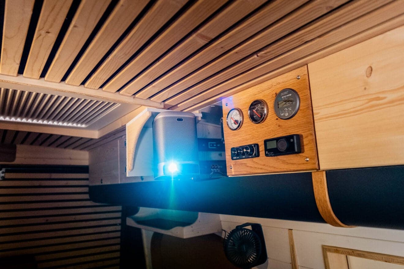 Peugeot Boxer L4H2 – Fourgon aménagé premium 3 couchages autonome – 6