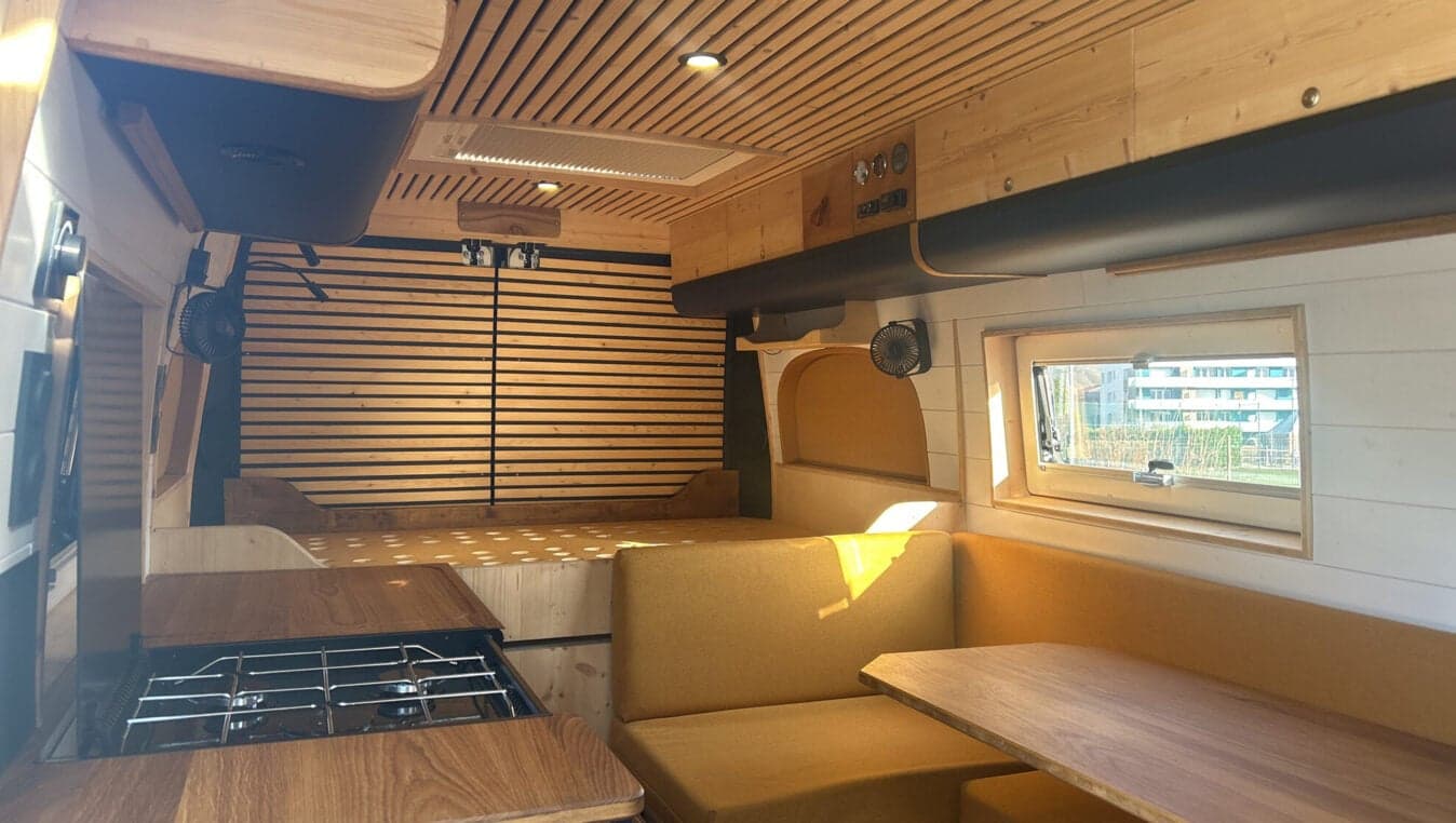 Peugeot Boxer L4H2 – Fourgon aménagé premium 3 couchages autonome – 7