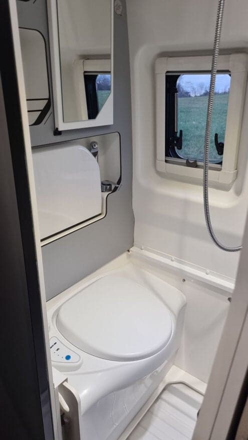 FIAT BAVARIA K600G – Fourgon aménagé 4 couchages avec toit relevable – 10